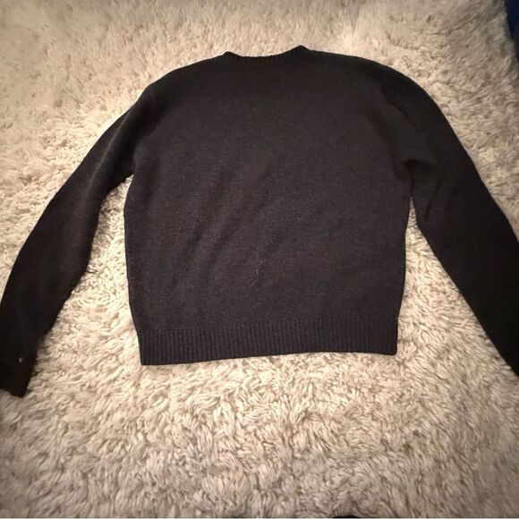 Brandy Melville Gray V-Neck Sweater Great Condition Non Smoking One Size - Picture 8 of 10